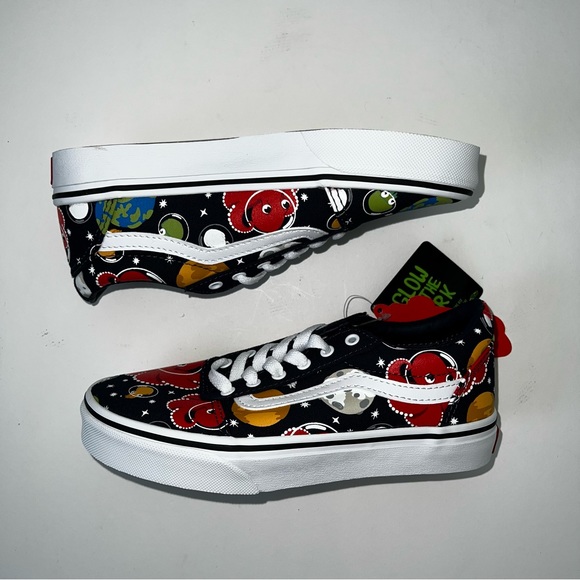 Vans Kids Ward Glow Fish Sneaker- Little Kids - New In Box - Reemoly - Picture 12 of 16